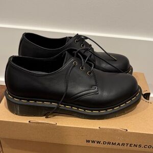 Women Dr. Martens Black Oxford Shoes
